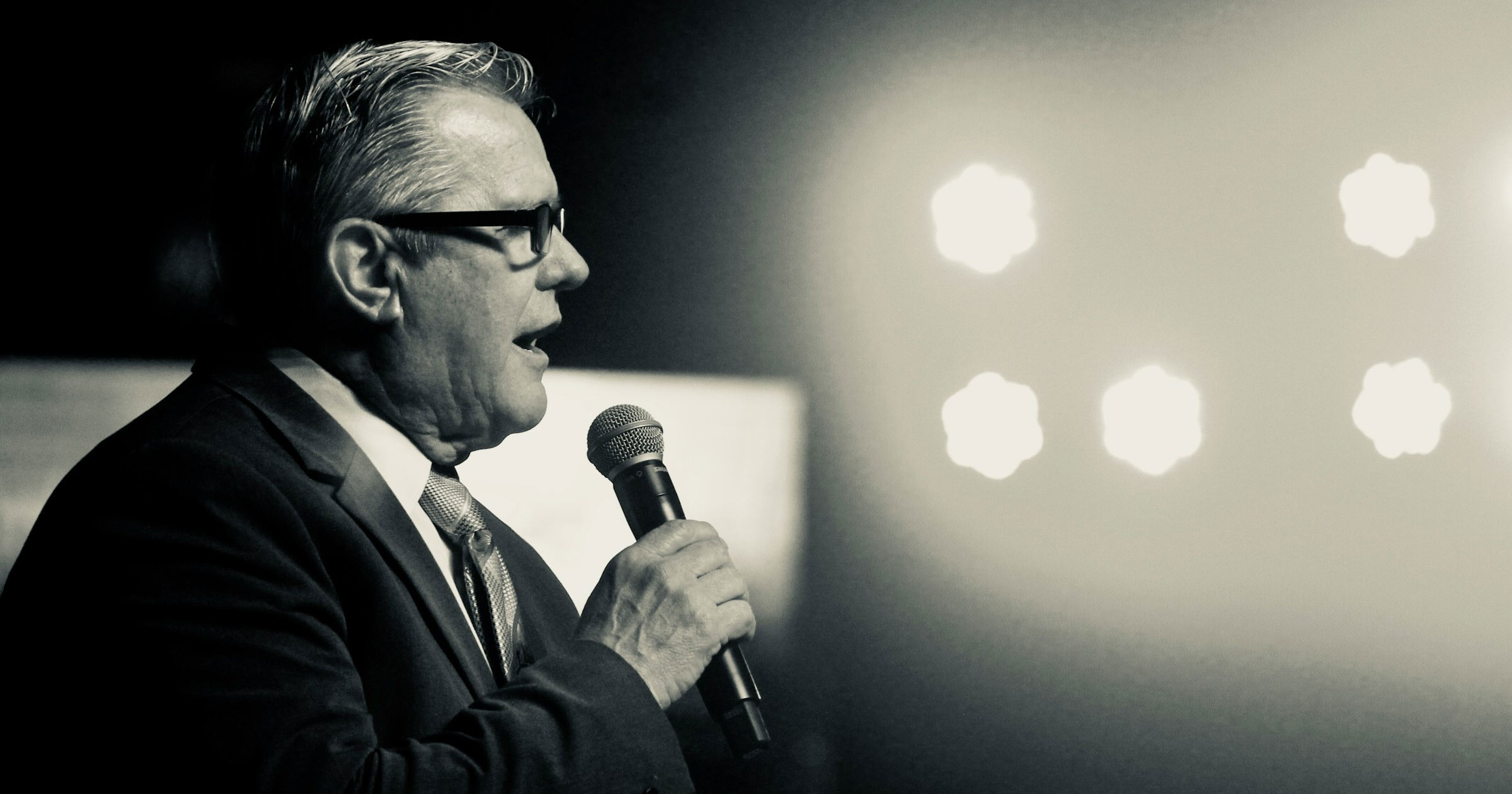 Father of the Groom Speech: 8 Examples, Template & Tips (2026)