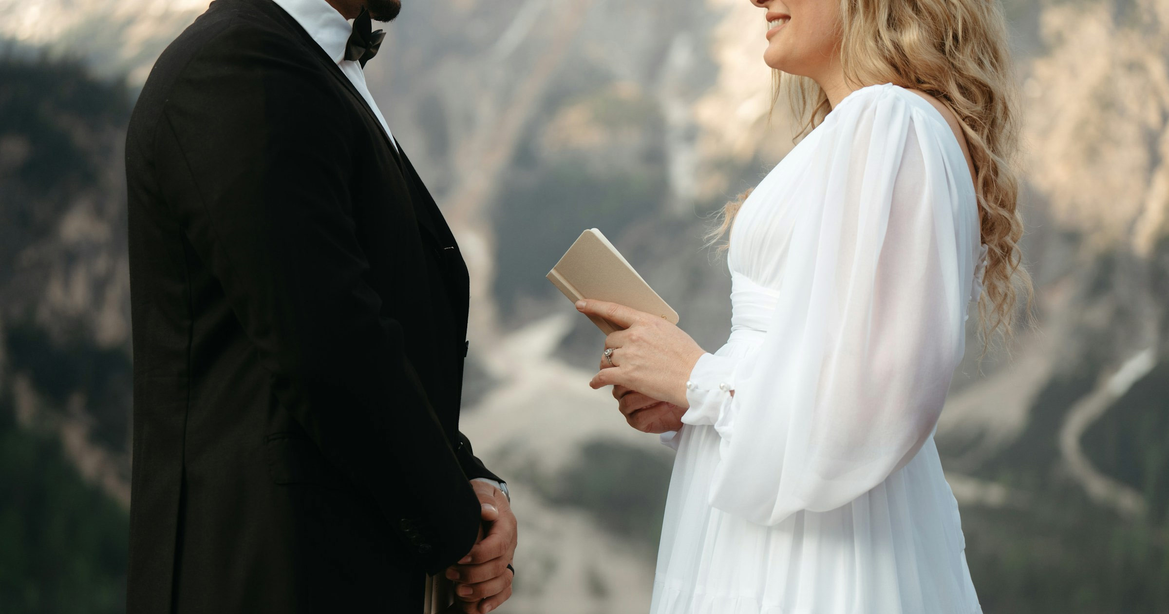 Traditional Wedding Vows: Classic Examples From Every Tradition
