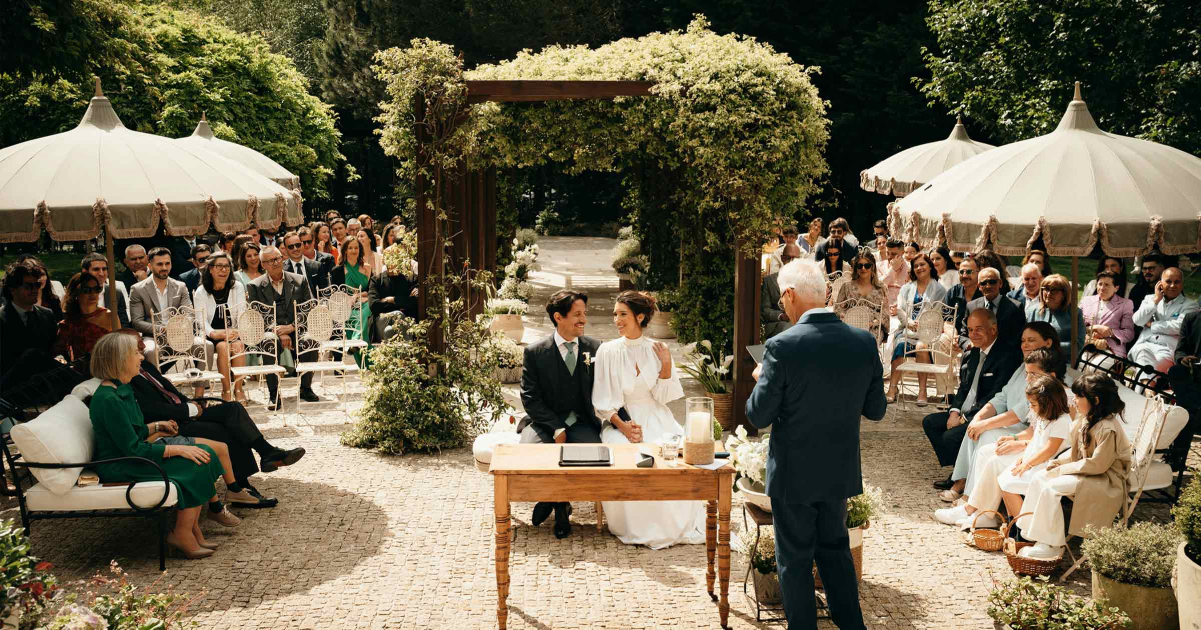 Wedding Day Timeline 4pm Ceremony: Sample Schedules With & Without a First Look